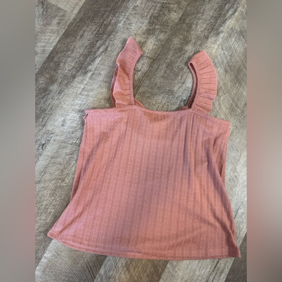 Maurice’s rose pink size MEDIUM ruffle strap top, textured poly/rayon blend - Picture 9 of 9